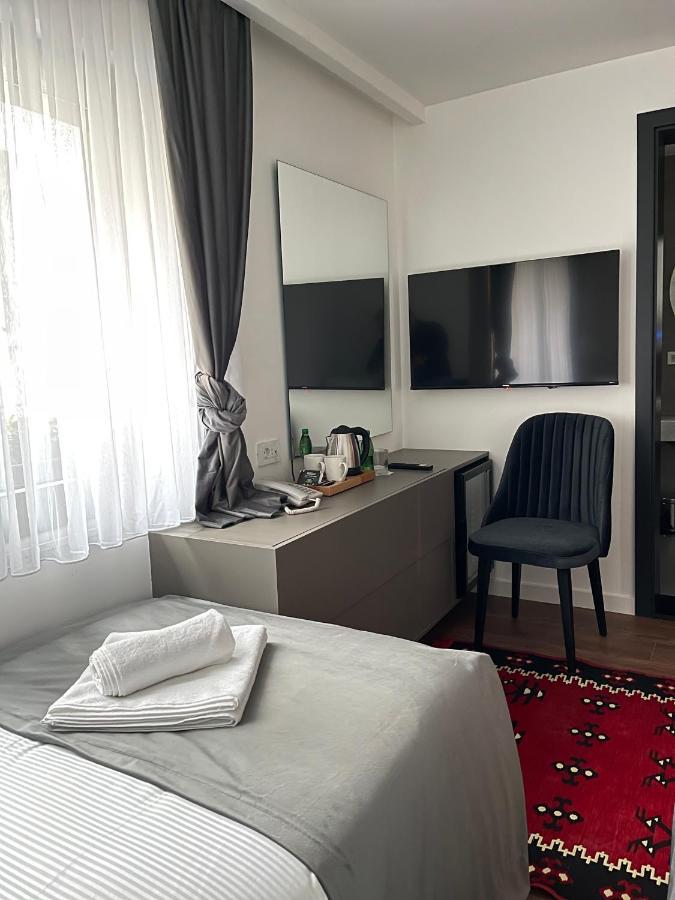 Etnomania Boutique Hotel Pristina Buitenkant foto