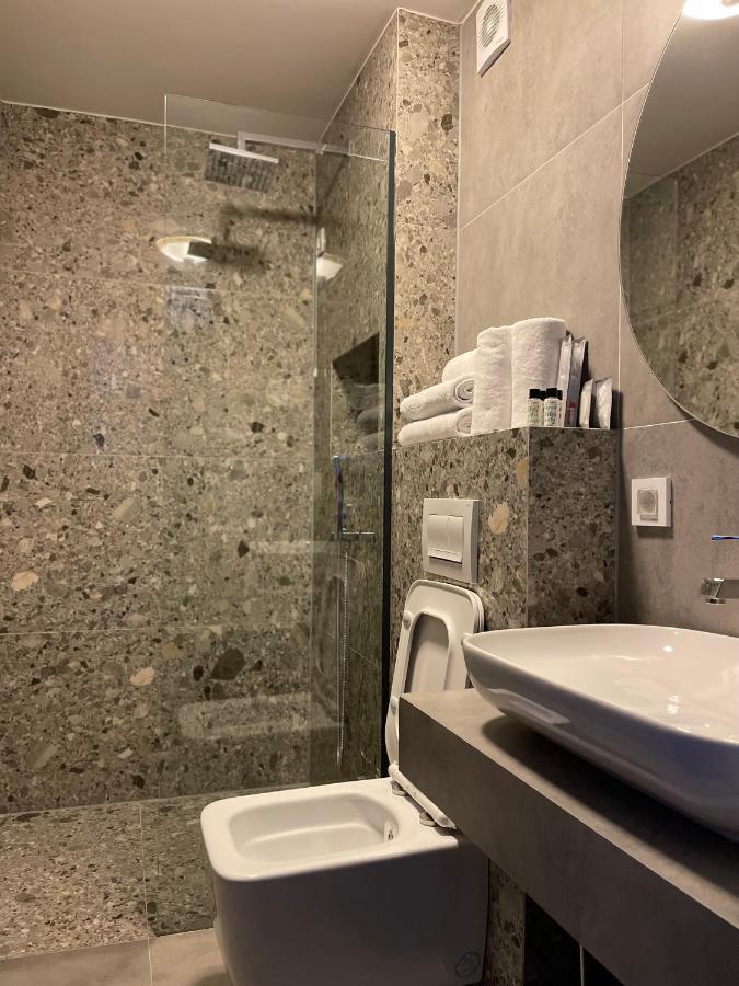 Etnomania Boutique Hotel Pristina Buitenkant foto