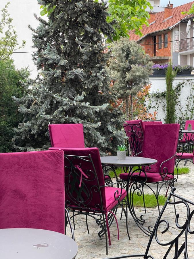Etnomania Boutique Hotel Pristina Buitenkant foto