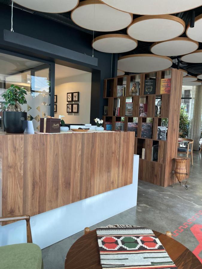 Etnomania Boutique Hotel Pristina Buitenkant foto