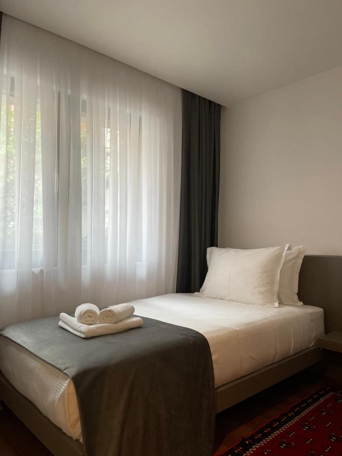 Etnomania Boutique Hotel Pristina Buitenkant foto