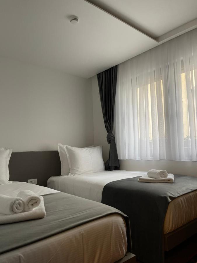 Etnomania Boutique Hotel Pristina Buitenkant foto